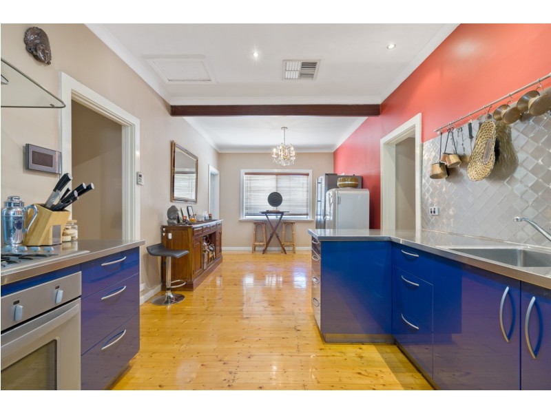 16 Ommanney Street, Hamilton Hill WA 6163