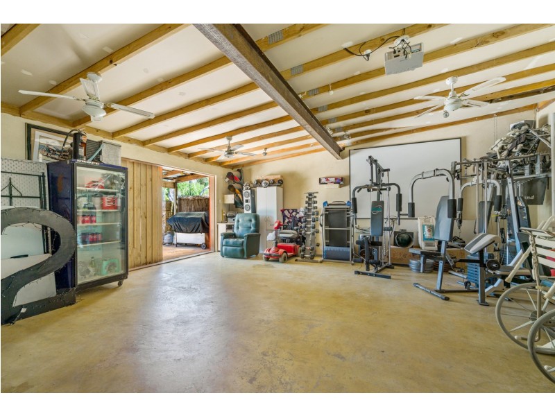 16 Ommanney Street, Hamilton Hill WA 6163