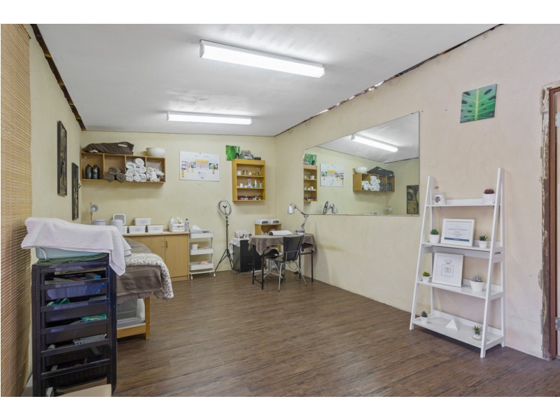 16 Ommanney Street, Hamilton Hill WA 6163