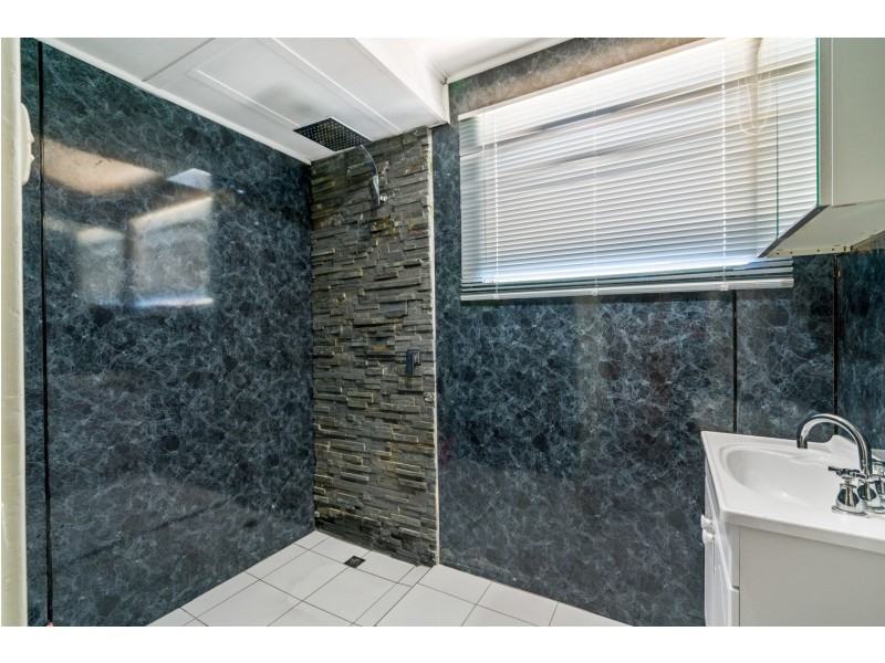 16 Ommanney Street, Hamilton Hill WA 6163