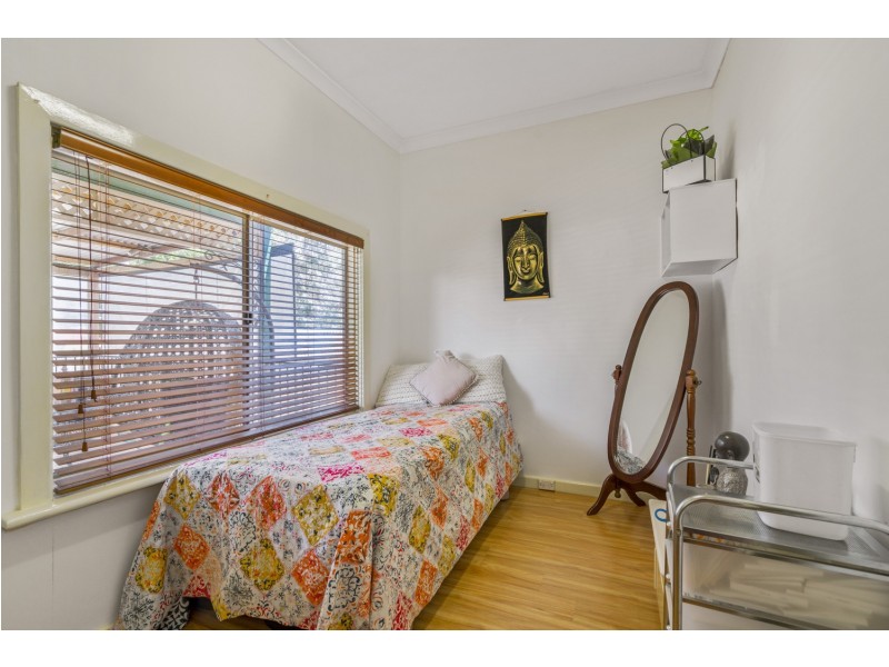 16 Ommanney Street, Hamilton Hill WA 6163