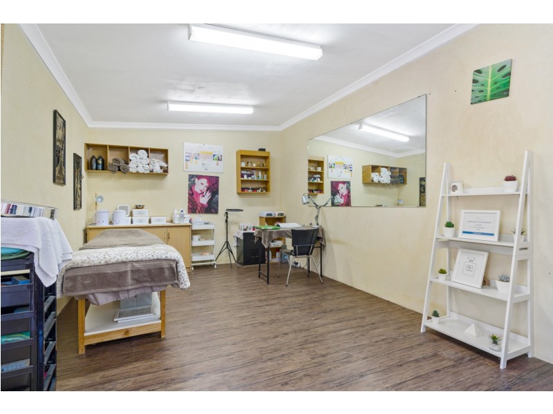 16 Ommanney Street, Hamilton Hill WA 6163