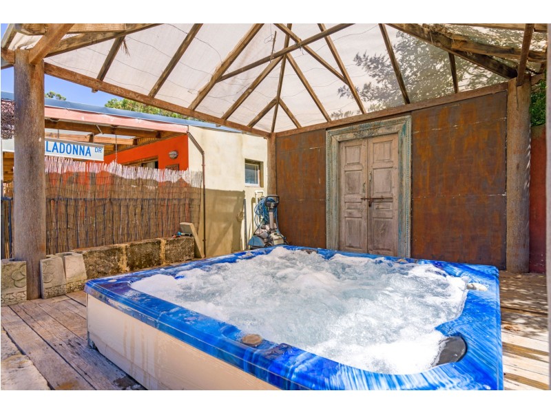 16 Ommanney Street, Hamilton Hill WA 6163