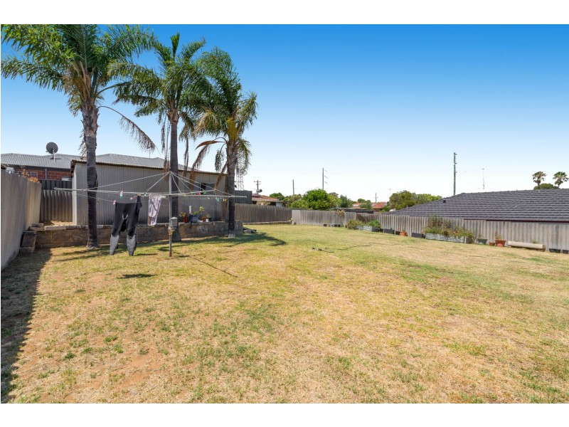 22 Pilgrim Way, Hamilton Hill WA 6163