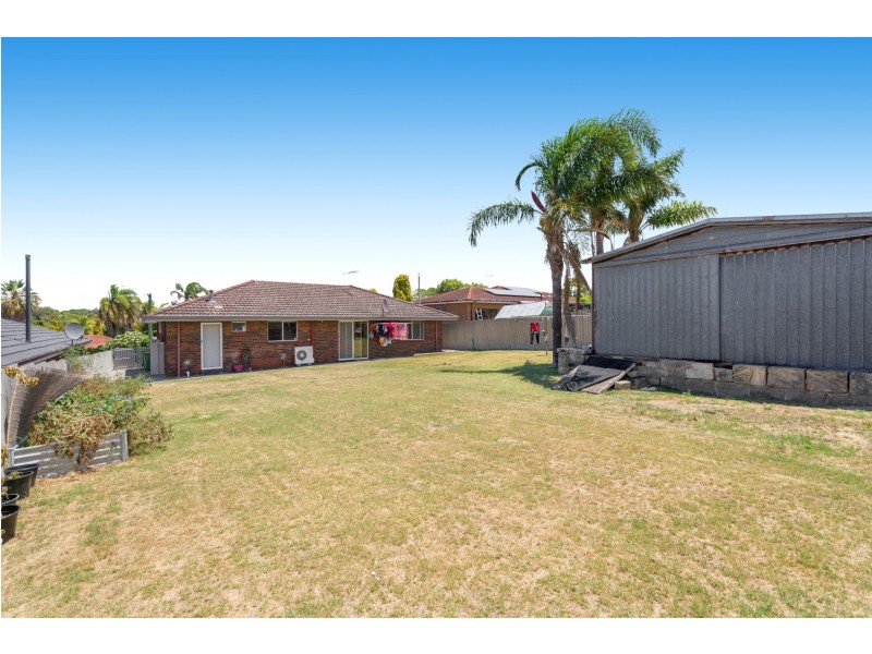 22 Pilgrim Way, Hamilton Hill WA 6163