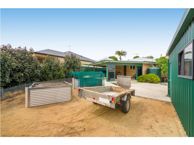 6 Morton Road, Hamilton Hill WA 6163