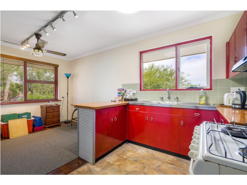 6 Morton Road, Hamilton Hill WA 6163