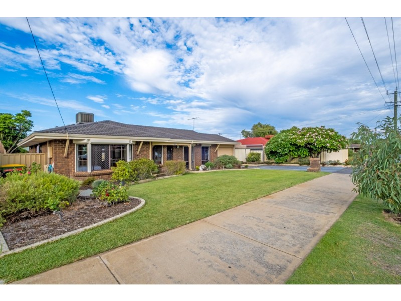 69 Cambridge Crescent, Cooloongup WA 6168