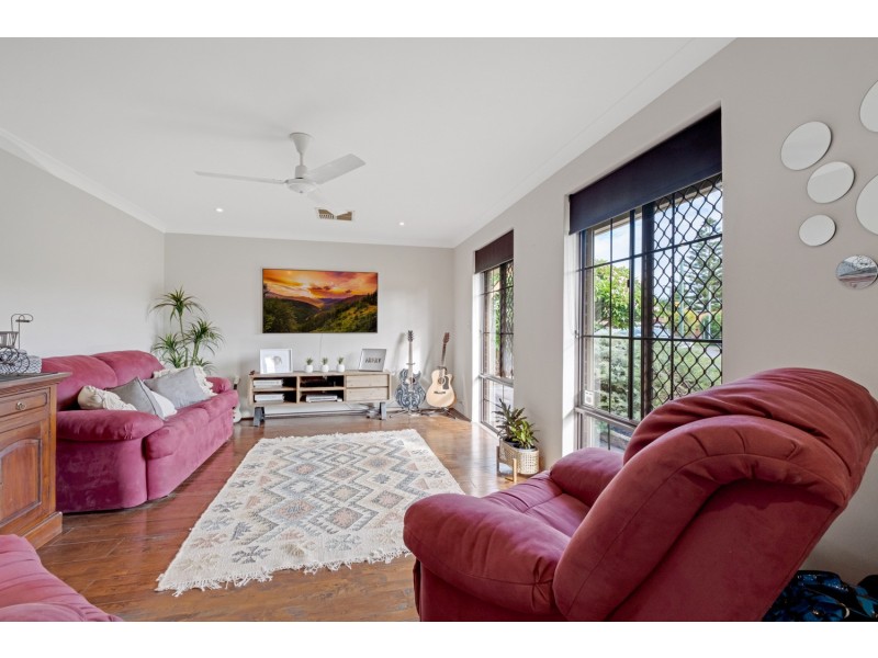 69 Cambridge Crescent, Cooloongup WA 6168