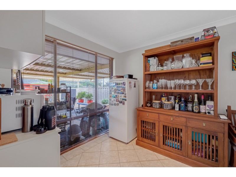 69 Cambridge Crescent, Cooloongup WA 6168