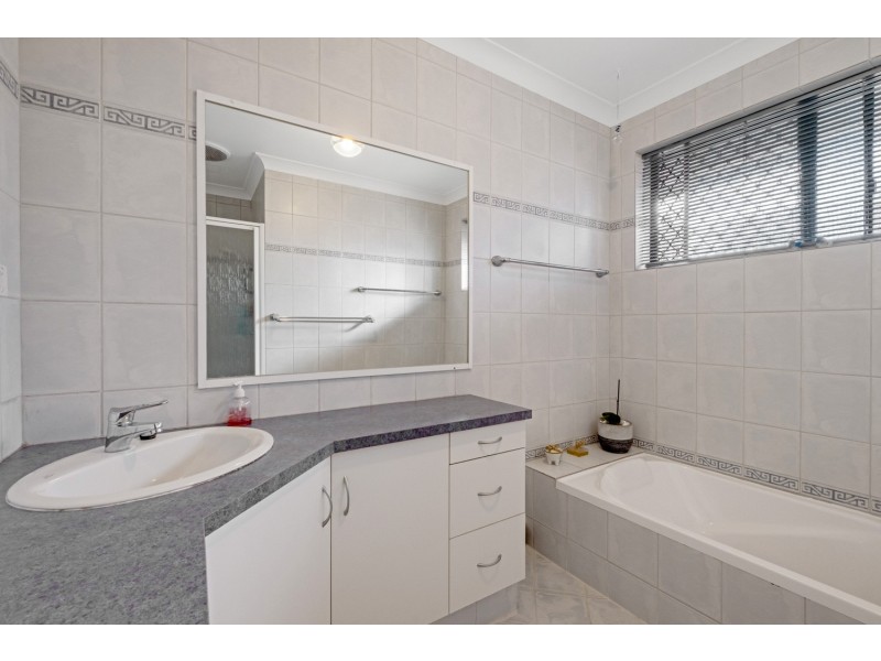 69 Cambridge Crescent, Cooloongup WA 6168