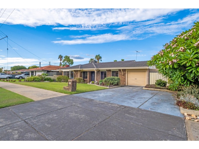 69 Cambridge Crescent, Cooloongup WA 6168