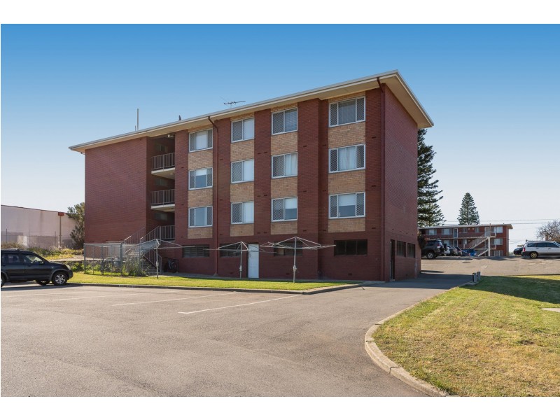 32/75 Phoenix Road, Spearwood WA 6163