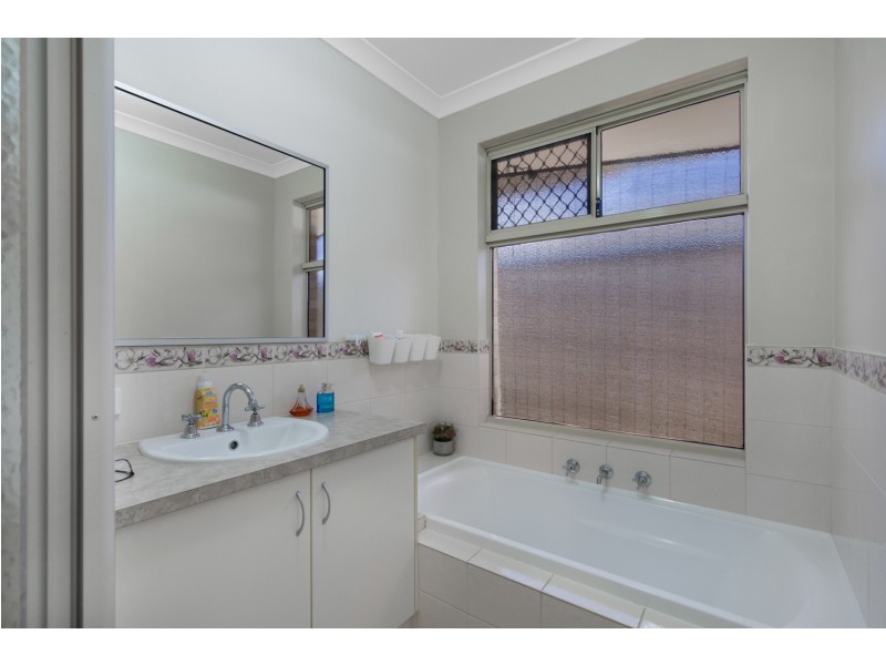 21 Still Meadow Turn, Meadow Springs WA 6210