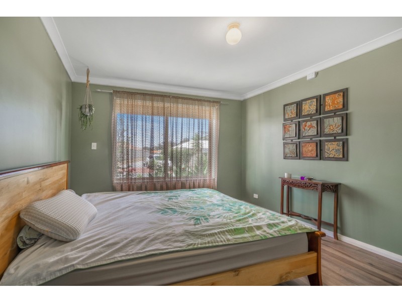 21 Still Meadow Turn, Meadow Springs WA 6210