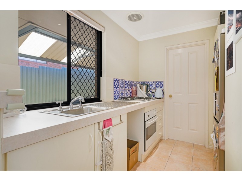 2/23 Glendower Way, Spearwood WA 6163