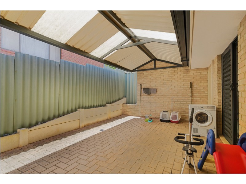 2/23 Glendower Way, Spearwood WA 6163