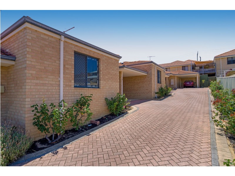 2/23 Glendower Way, Spearwood WA 6163