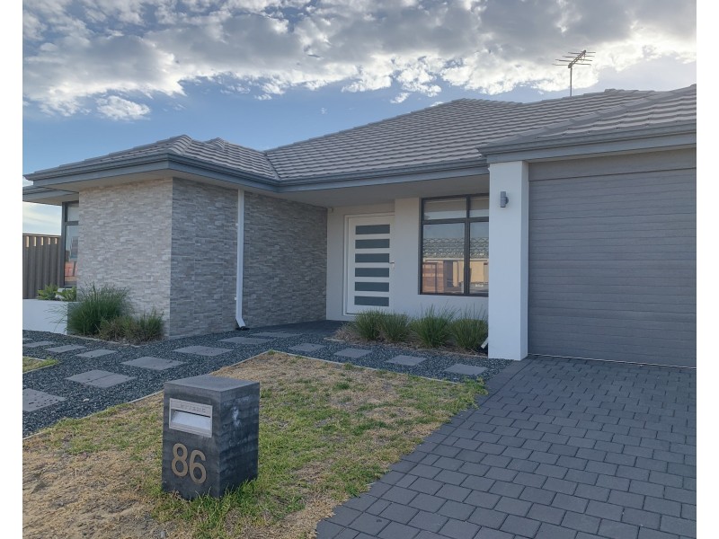 86 Irvine Parade, Hammond Park WA 6164