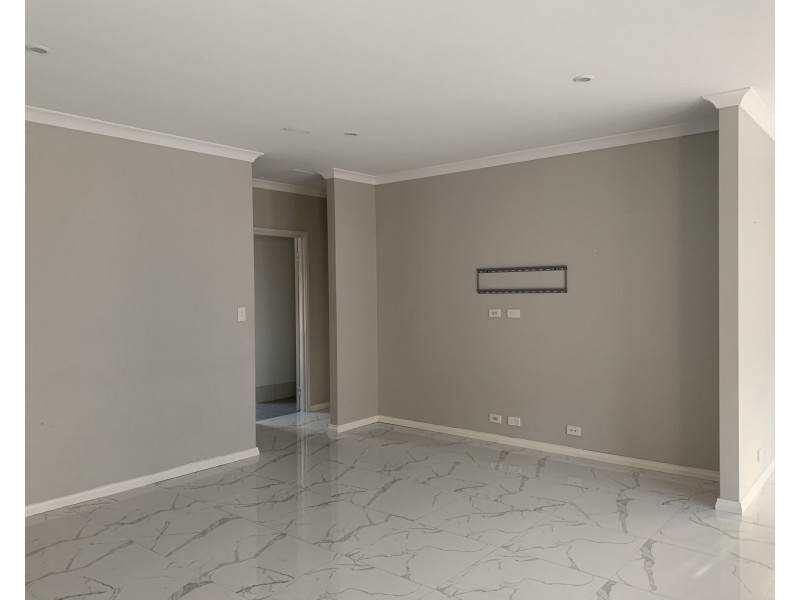 86 Irvine Parade, Hammond Park WA 6164