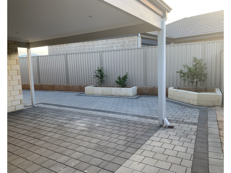 86 Irvine Parade, Hammond Park WA 6164