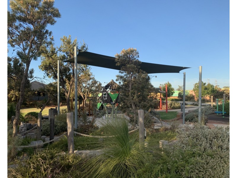 86 Irvine Parade, Hammond Park WA 6164