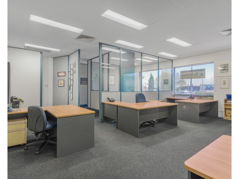 2/5 Rockingham Road, Hamilton Hill WA 6163