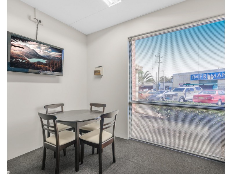 2/5 Rockingham Road, Hamilton Hill WA 6163