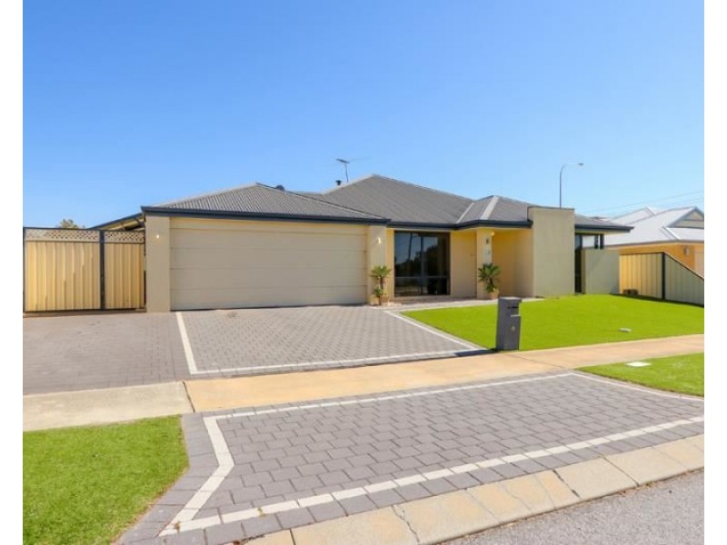 33 Leichhardt Crossing, Hammond Park WA 6164