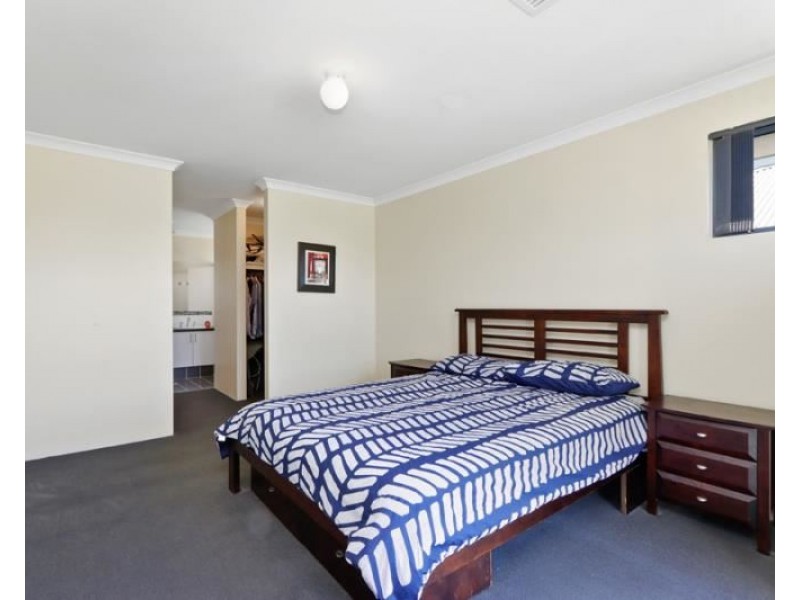 33 Leichhardt Crossing, Hammond Park WA 6164