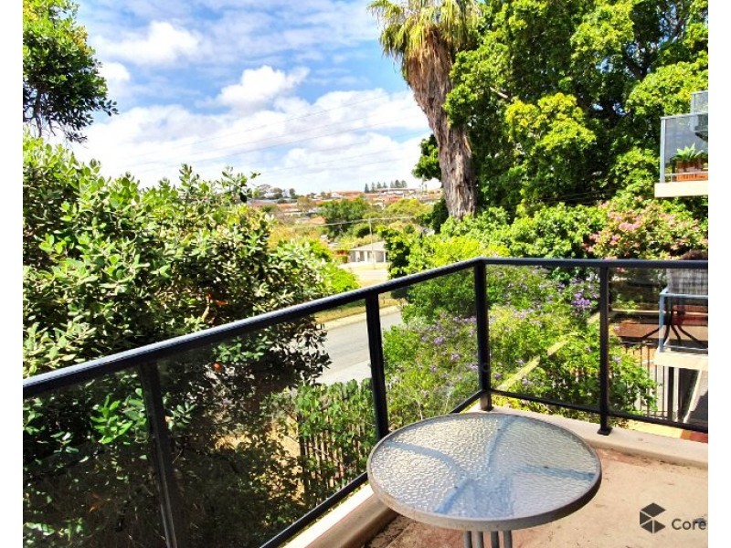 9/37 Paulik Way, Hamilton Hill WA 6163