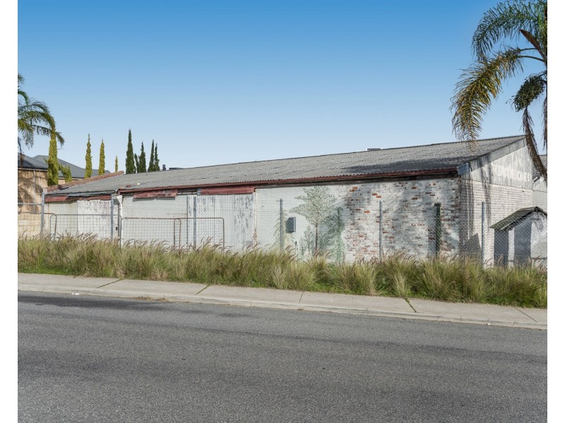 4 Rockingham Road, Hamilton Hill WA 6163