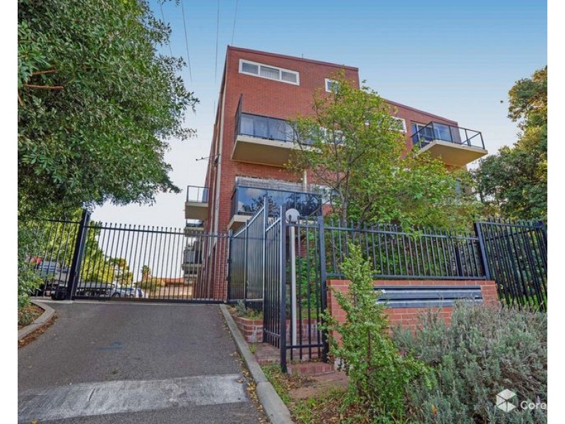 4/37 Paulik Way, Hamilton Hill WA 6163