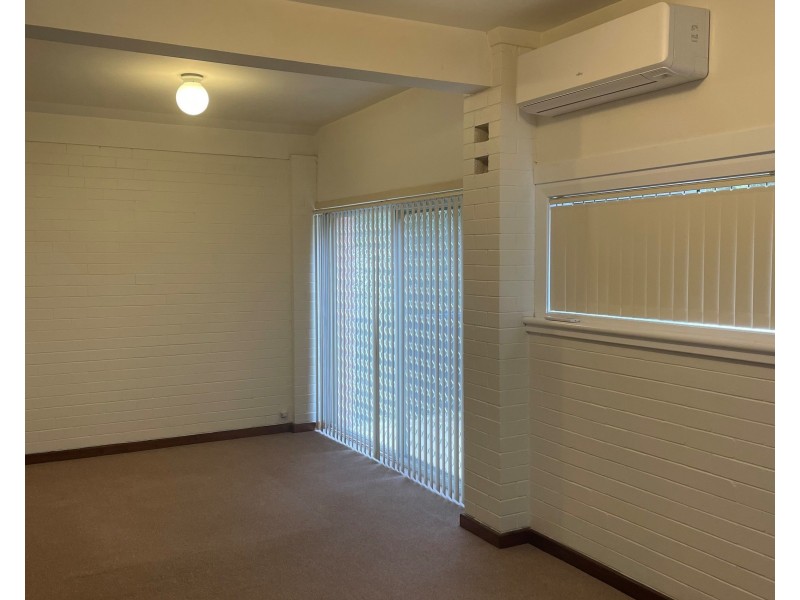 4/37 Paulik Way, Hamilton Hill WA 6163