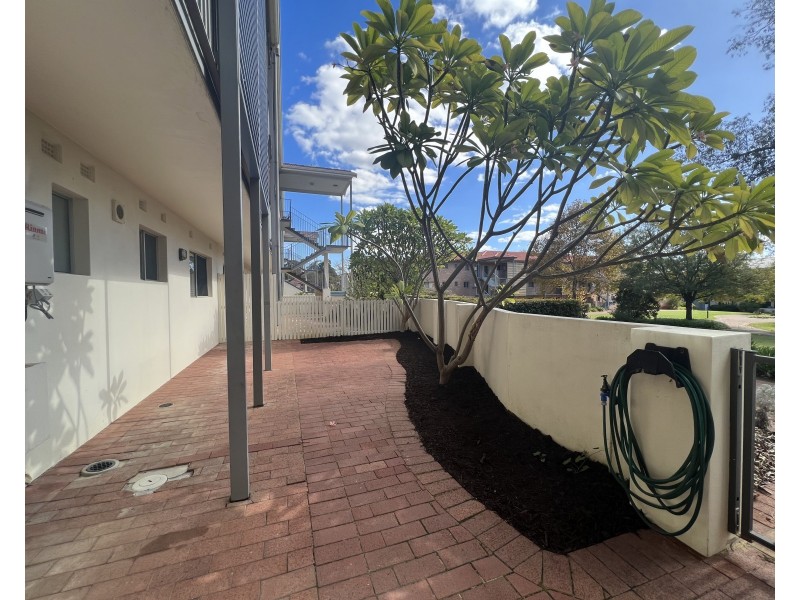 unit 2/2 Gregory Way, Coolbellup WA 6163