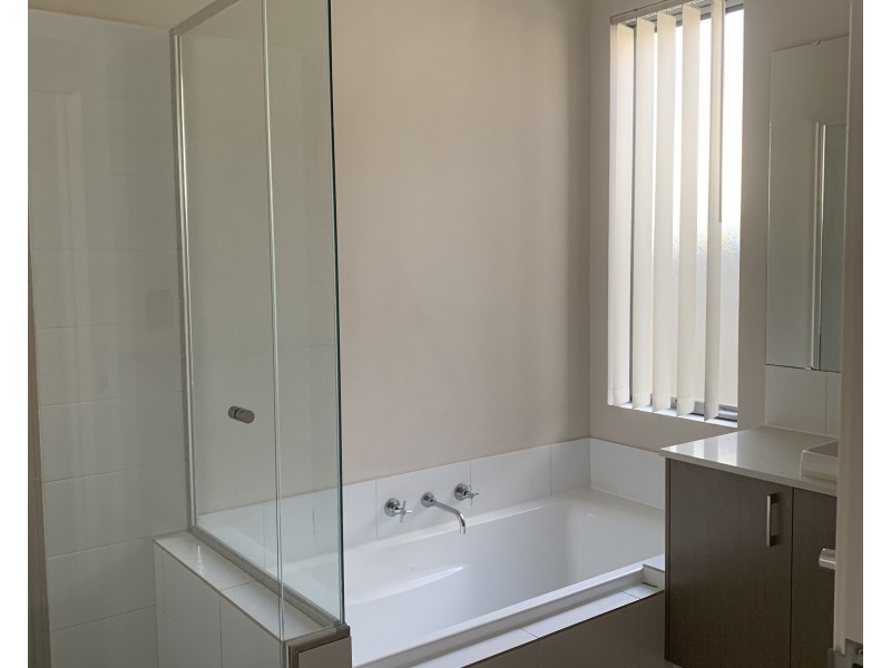 10 Tiliqua Crescent, Wandi WA 6167