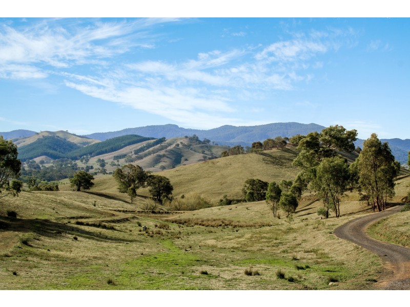 1942 Maroondah Hwy, Bonnie Doon VIC 3720