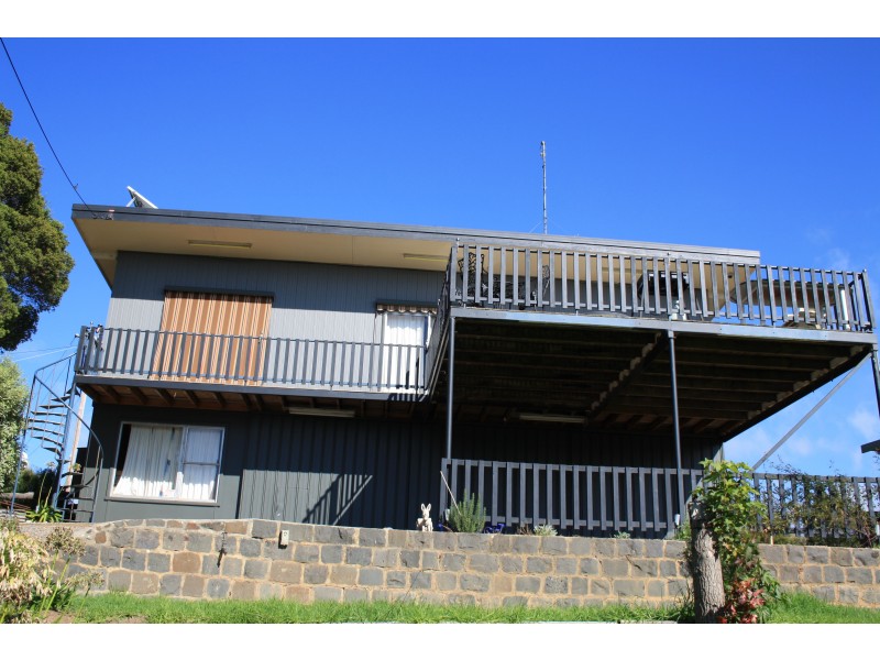 23 Dawn Crescent, Bonnie Doon VIC 3720