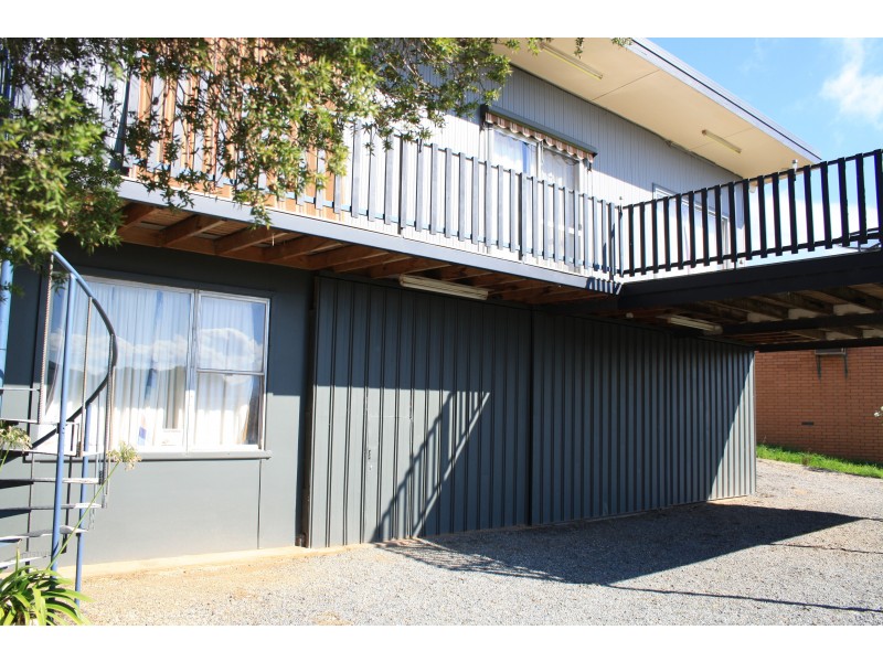 23 Dawn Crescent, Bonnie Doon VIC 3720