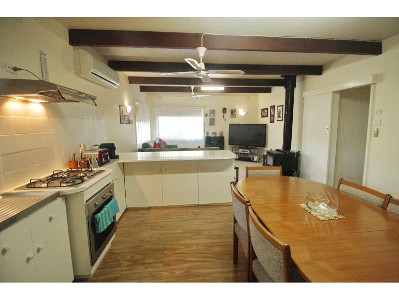 2 Young Street, Bonnie Doon VIC 3720