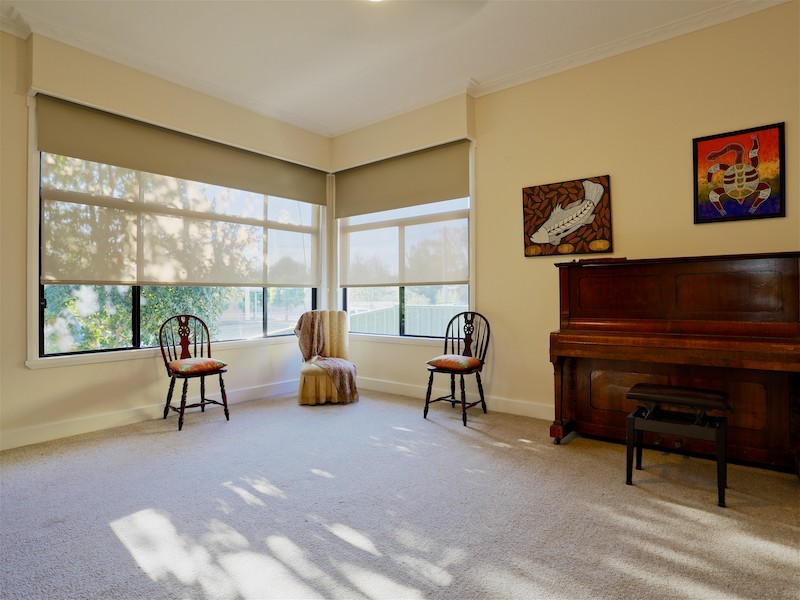 10-12 Adams Street, Mansfield VIC 3722