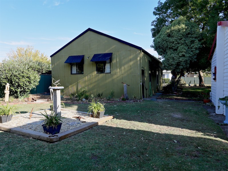 10-12 Adams Street, Mansfield VIC 3722