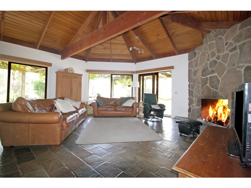 66 Highton Lane, Mansfield VIC 3722