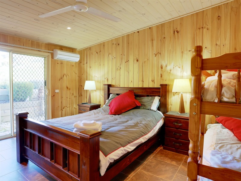 LAURA LODGE 1564 Maroondah Hwy, Bonnie Doon VIC 3720