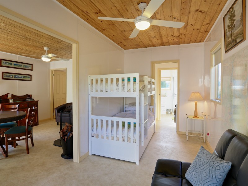 LAURA LODGE 1564 Maroondah Hwy, Bonnie Doon VIC 3720