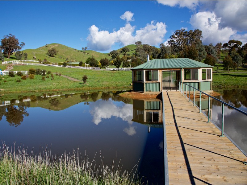 LAURA LODGE 1564 Maroondah Hwy, Bonnie Doon VIC 3720