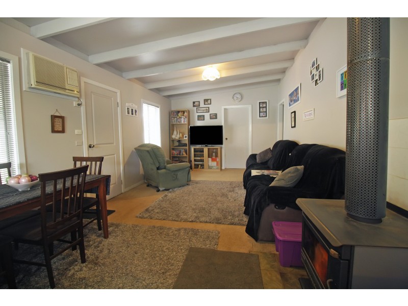 4 Young Street, Bonnie Doon VIC 3720