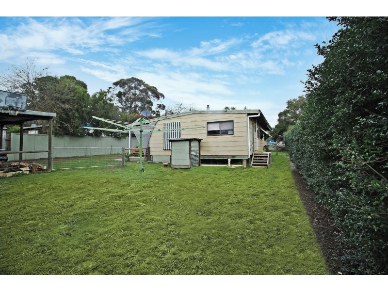 4 Young Street, Bonnie Doon VIC 3720