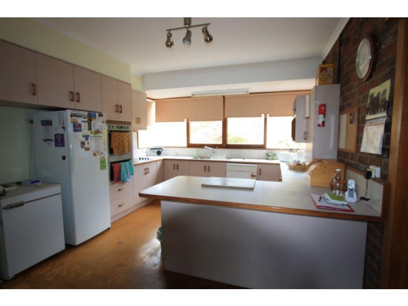 2110 Mansfield Woods Point Road, Mansfield VIC 3722