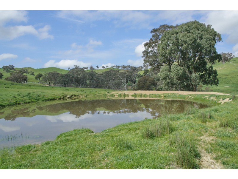 18 Nix Ln, Bonnie Doon VIC 3720